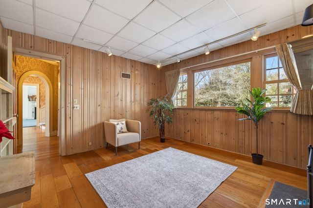 2095 Chapel Street, New Haven, CT 06515