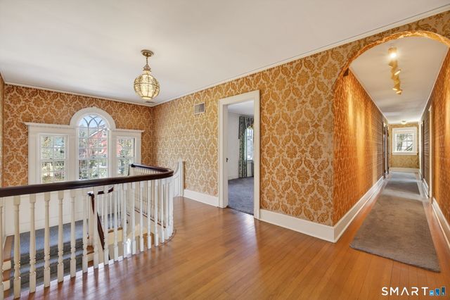 2095 Chapel Street, New Haven, CT 06515