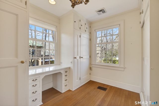 2095 Chapel Street, New Haven, CT 06515