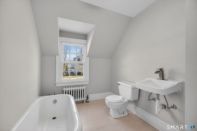 2095 Chapel Street, New Haven, CT 06515