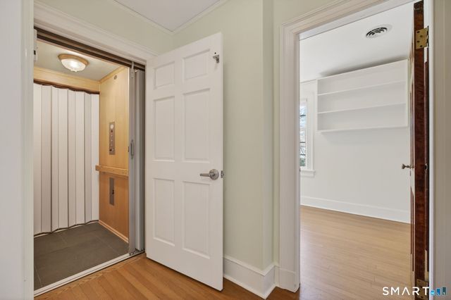 2095 Chapel Street, New Haven, CT 06515