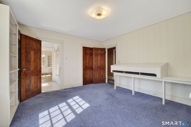 2095 Chapel Street, New Haven, CT 06515