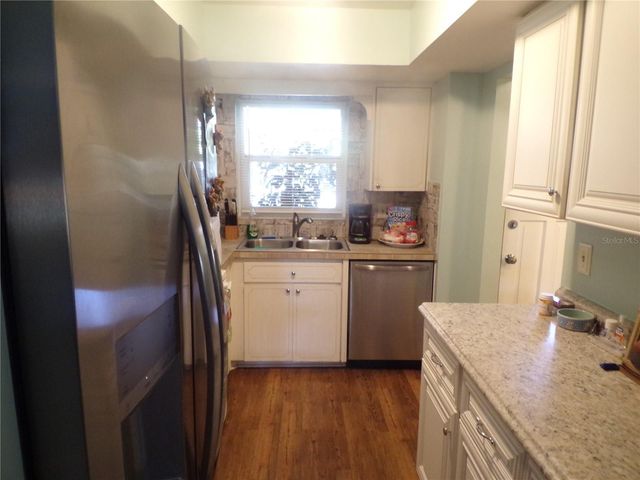 670 PARK CIRCLE, Bradenton, FL 34207