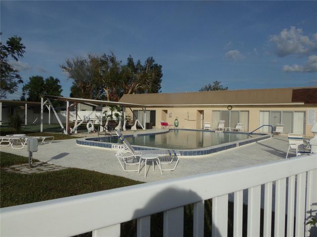 670 PARK CIRCLE, Bradenton, FL 34207
