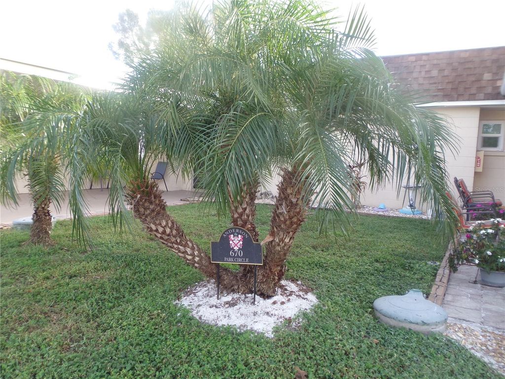 Image 24 of property listing at 670 PARK CIRCLE, Bradenton, FL 34207