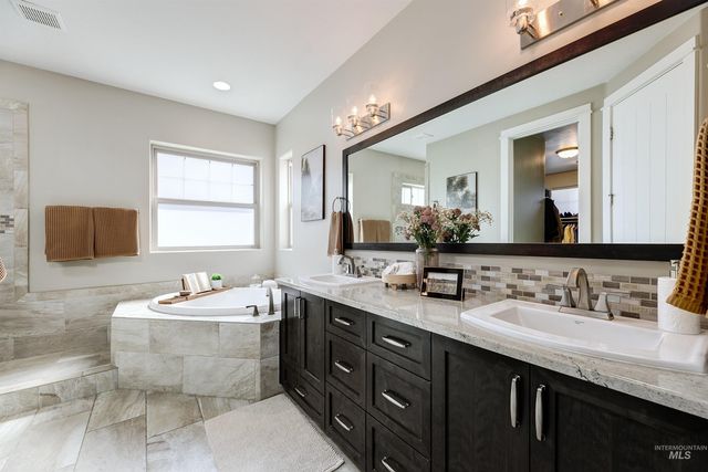 3833 Sage Creek Drive, Boise, ID 83714