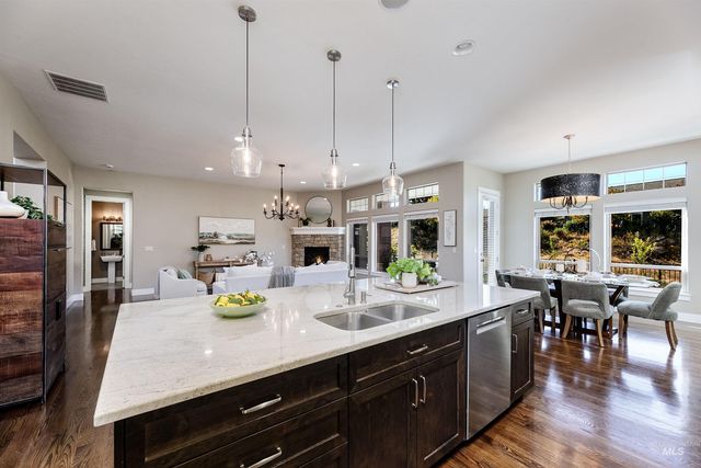 3833 Sage Creek Drive, Boise, ID 83714