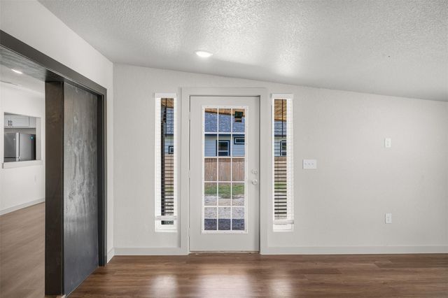 962 SH 304, Bastrop, TX 78602