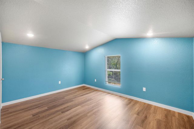 962 SH 304, Bastrop, TX 78602