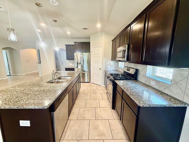 513 Longhorn Cavern RD, Leander, TX 78641