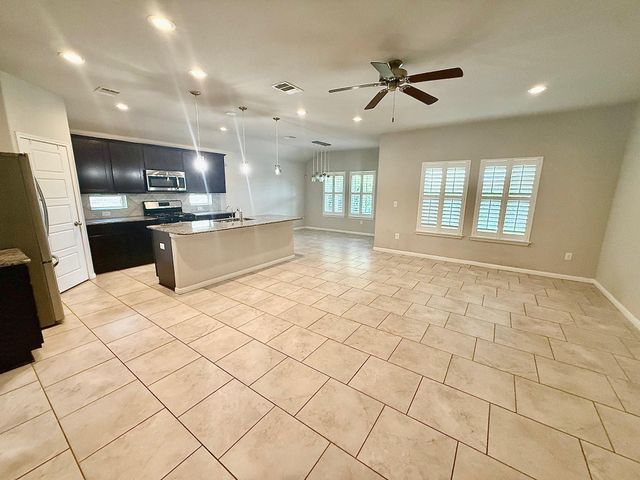 513 Longhorn Cavern RD, Leander, TX 78641