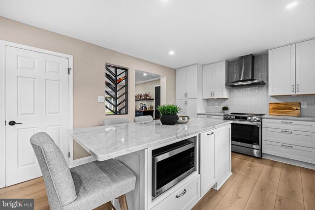 8806 BLACK ALDER DR, Alexandria, VA 22309