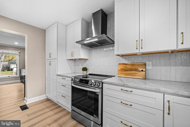 8806 BLACK ALDER DR, Alexandria, VA 22309