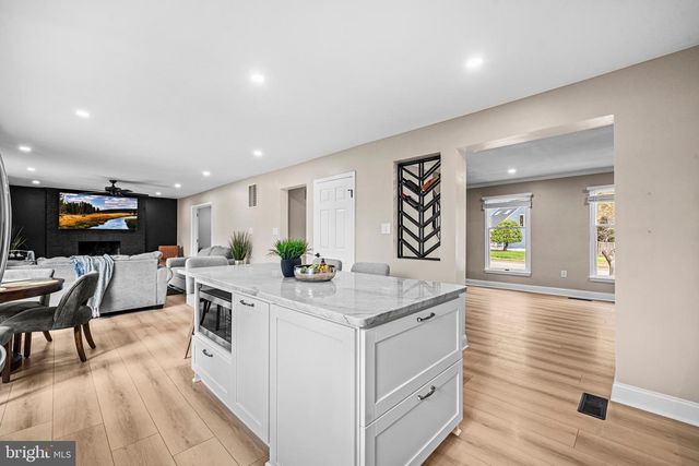 8806 BLACK ALDER DR, Alexandria, VA 22309