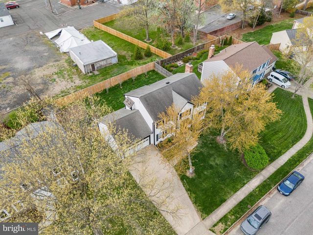 8806 BLACK ALDER DR, Alexandria, VA 22309