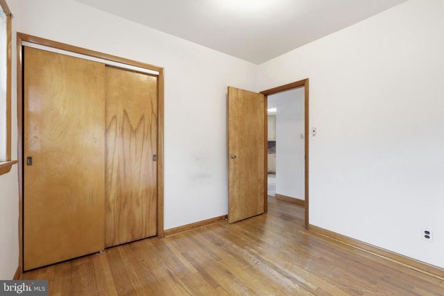 521 LEON AVE, Delran, NJ 08075