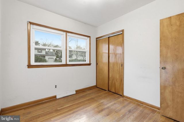 521 LEON AVE, Delran, NJ 08075