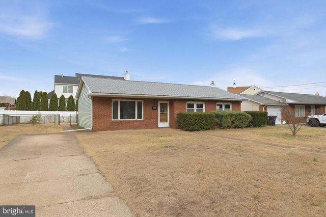 521 LEON AVE, Delran, NJ 08075