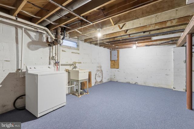 521 LEON AVE, Delran, NJ 08075