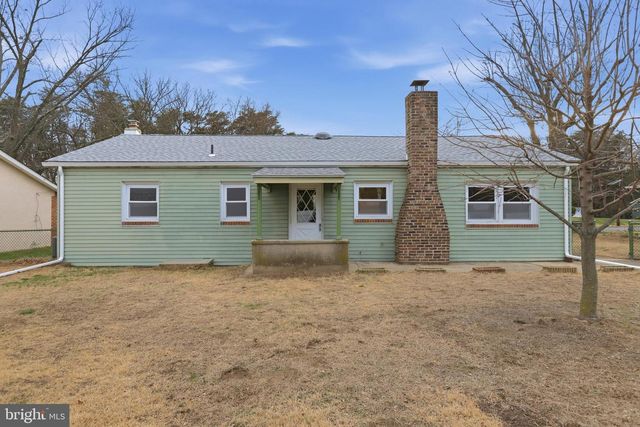 521 LEON AVE, Delran, NJ 08075