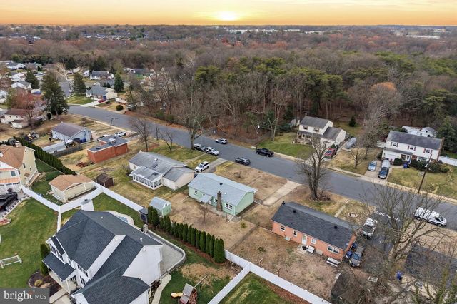 521 LEON AVE, Delran, NJ 08075