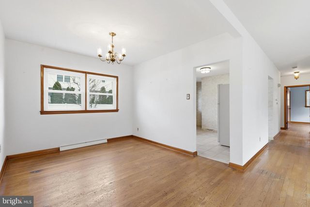 521 LEON AVE, Delran, NJ 08075