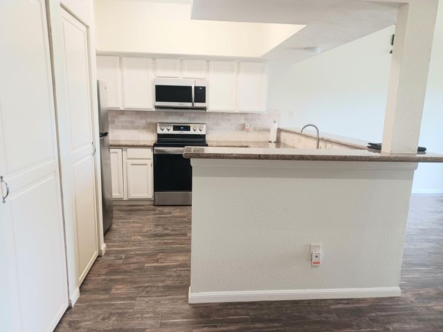 128 April Point Drive S, Conroe, TX 77356
