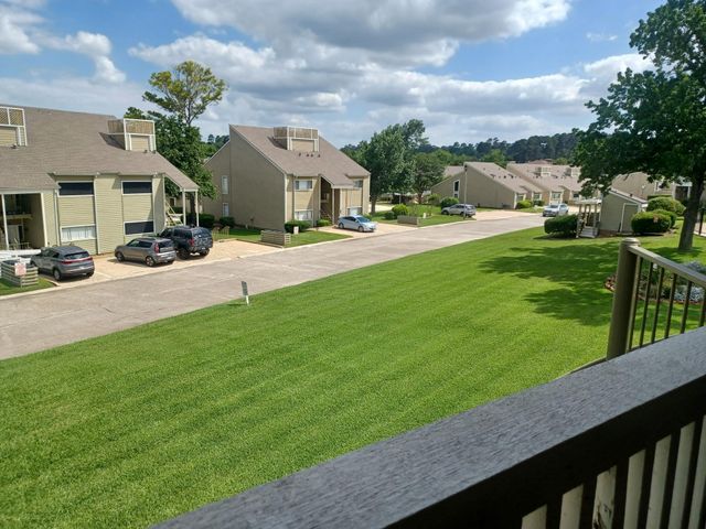 128 April Point Drive S, Conroe, TX 77356