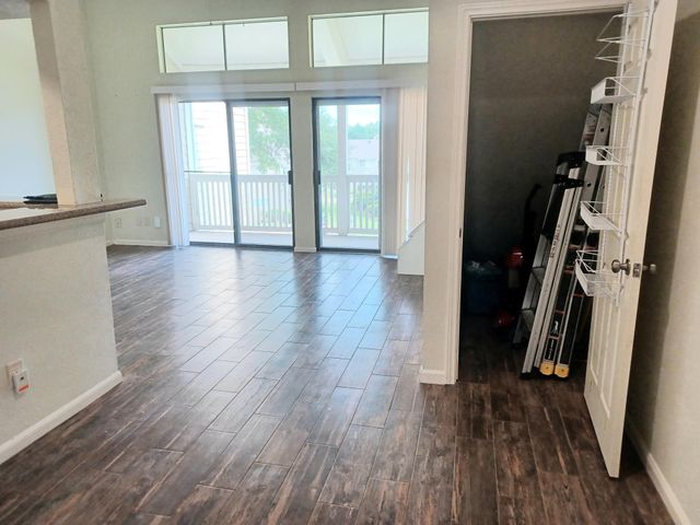 128 April Point Drive S, Conroe, TX 77356