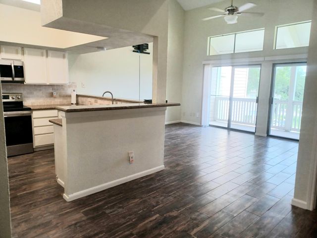 128 April Point Drive S, Conroe, TX 77356