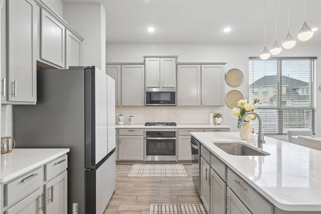 2923 Grand Lookout Lane, Arlington, TX 76001