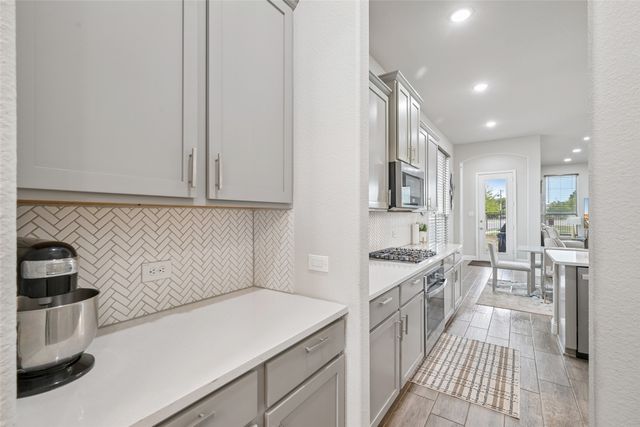 2923 Grand Lookout Lane, Arlington, TX 76001