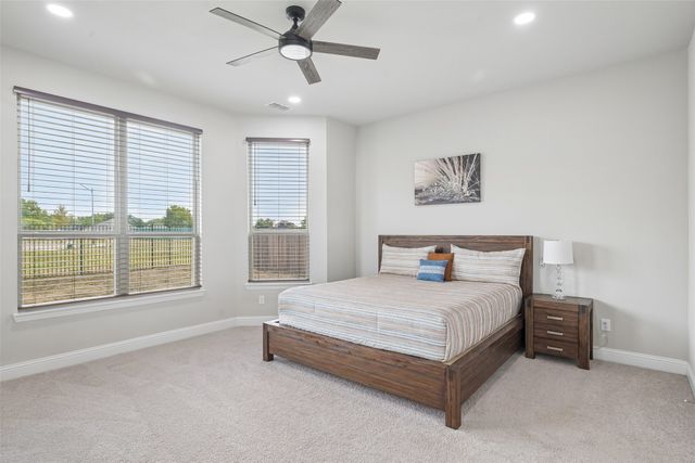 2923 Grand Lookout Lane, Arlington, TX 76001