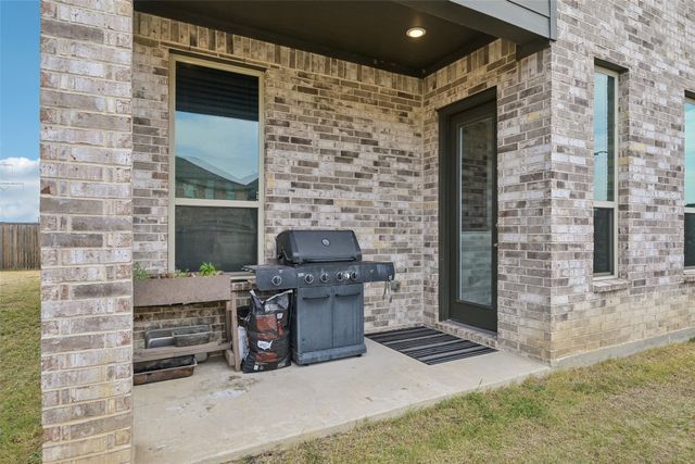 2923 Grand Lookout Lane, Arlington, TX 76001