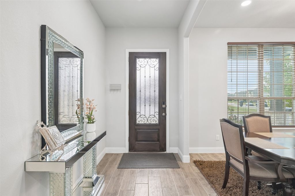 2923 Grand Lookout Lane, Arlington, TX 76001 — photo 4