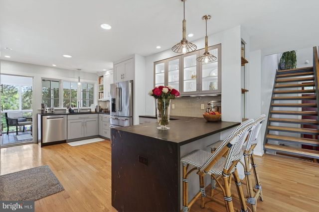 1831 OPALOCKA DR, Mclean, VA 22101