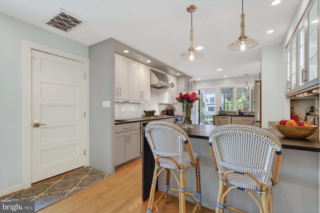 1831 OPALOCKA DR, Mclean, VA 22101