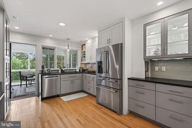 1831 OPALOCKA DR, Mclean, VA 22101