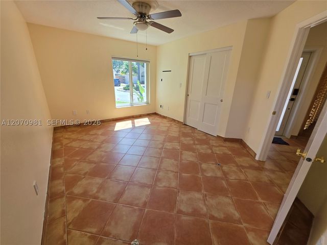 10076 NW 51st Ter, Doral, FL 33178
