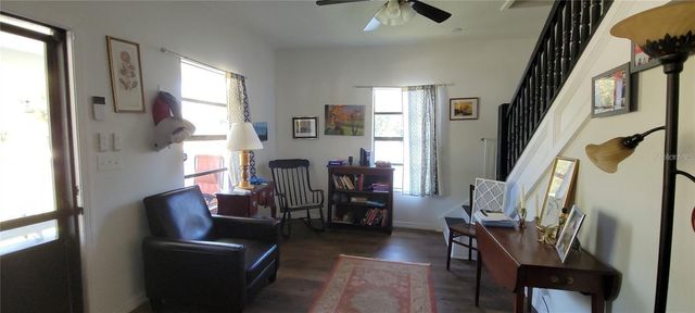 416 W HOWRY, Deland, FL 32720