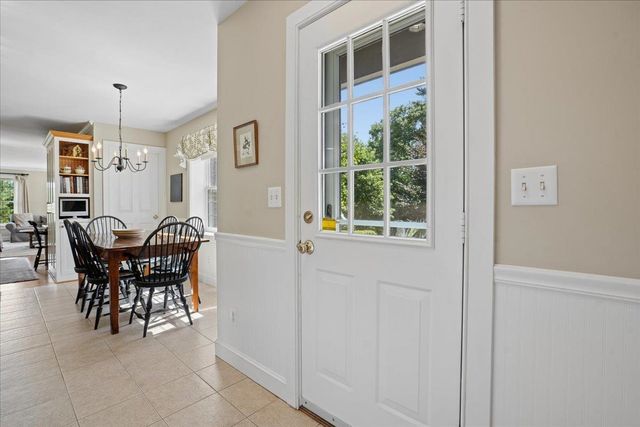 343 N Amherst Road, Bedford, NH 03110