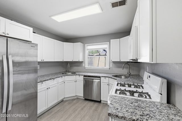 7 Branchwood Drive, Lakewood, NJ 08701
