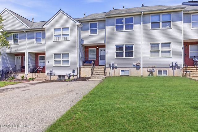 7 Branchwood Drive, Lakewood, NJ 08701