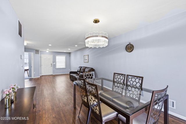 7 Branchwood Drive, Lakewood, NJ 08701