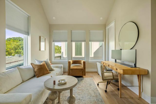 2300 Enfield RD 302, Austin, TX 78703