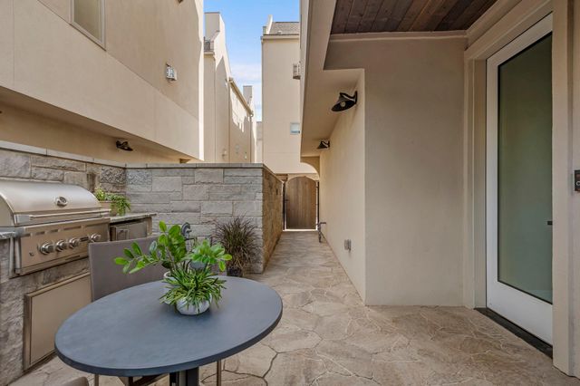 2300 Enfield RD 302, Austin, TX 78703