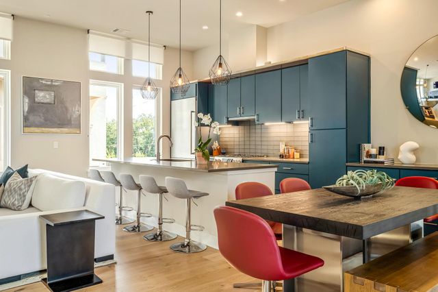 2300 Enfield RD 302, Austin, TX 78703