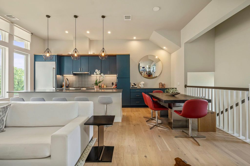 2300 Enfield RD 302, Austin, TX 78703