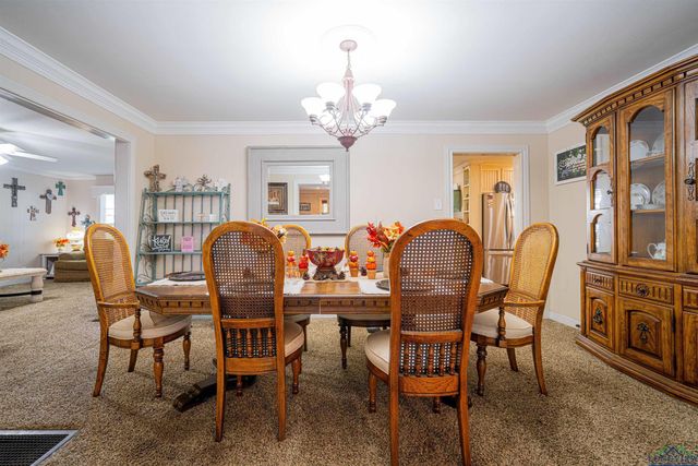 921 N Montgomery St, Gilmer, TX 75644