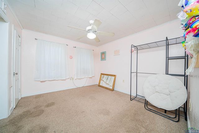 921 N Montgomery St, Gilmer, TX 75644